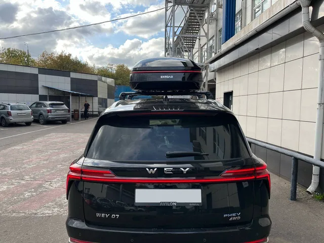 Автобокс для WEY 07 — ENROAD Nomadix Pro XL 500-E, цвет «Чёрный» — вид автомобиля с установленным автобоксом
